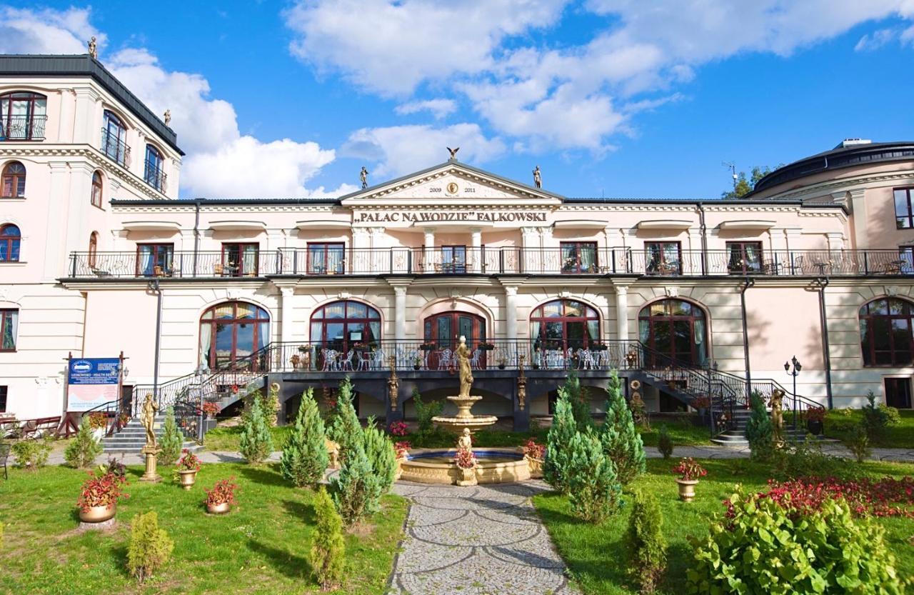 Uzdrowisko Sanatorium Augustow Palac Na Wodzie Falkowski 外观 照片